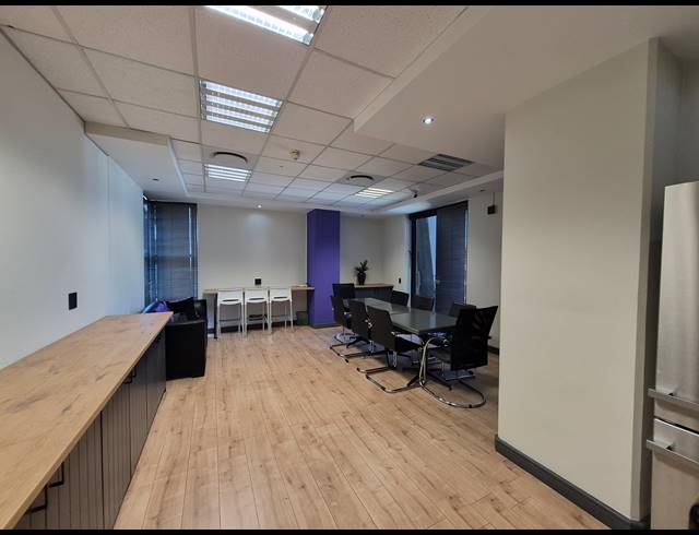 412M² OFFICE TO LET IN SANDTON CENTRAL